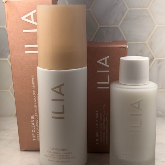 Ilia-The Cleanse Soft Foaming Cleanser-Removes makeup + Lightweight Moisturizer - Picture 1 of 1